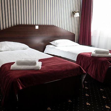 Hotel Podzamcze Góra Kalwaria Exteriör bild