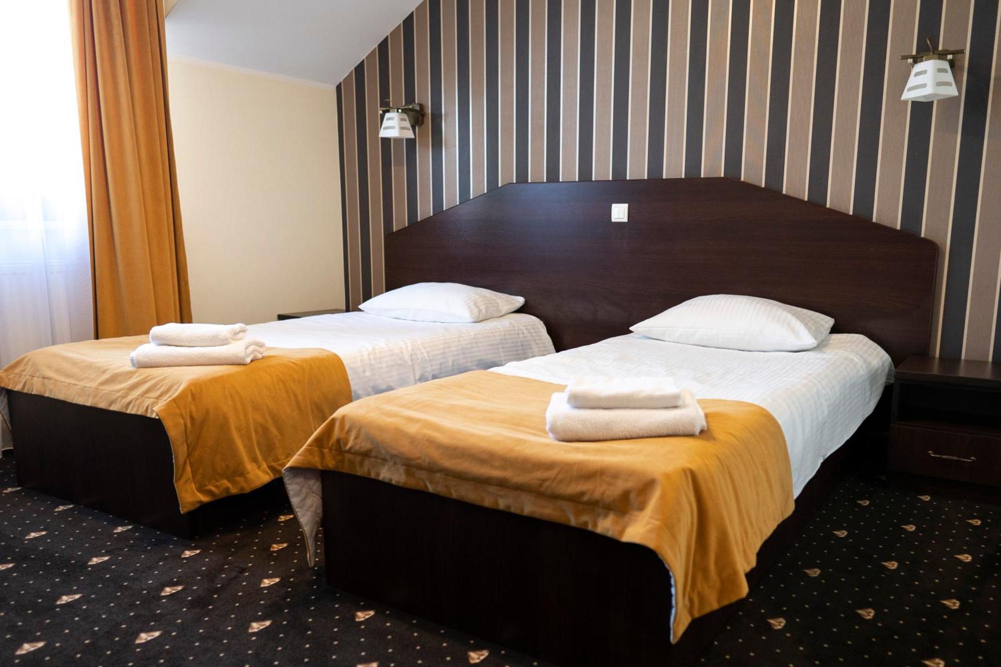 Hotel Podzamcze Góra Kalwaria Exteriör bild